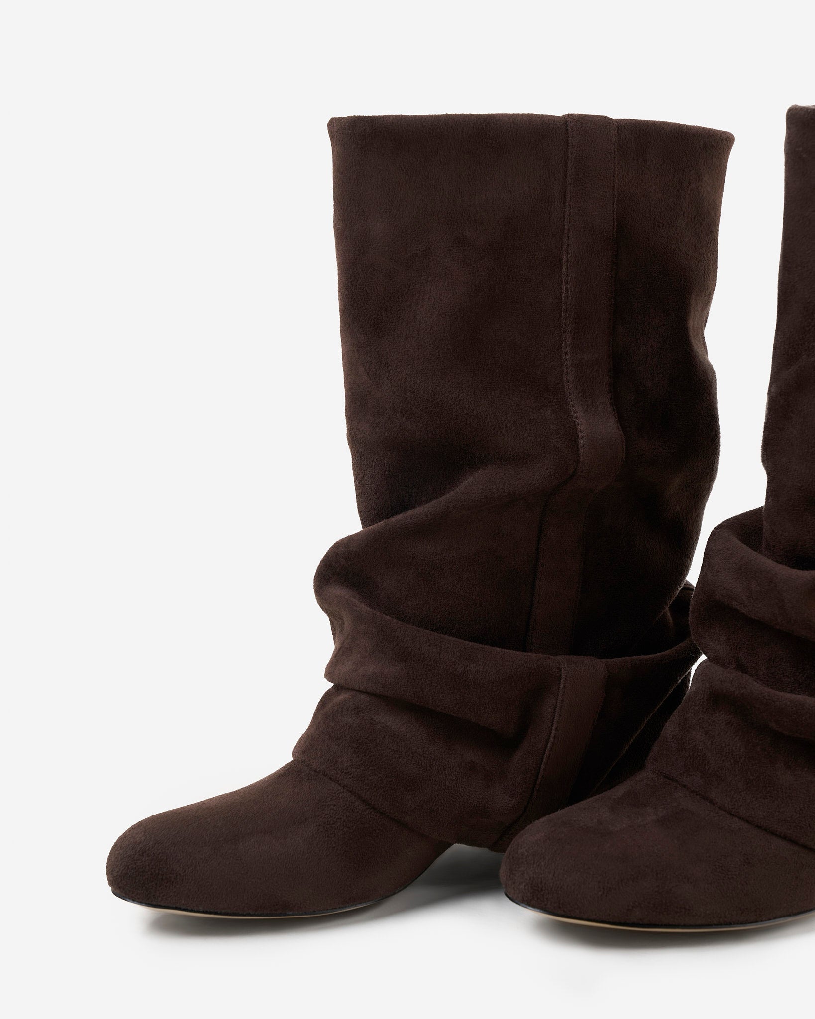 Emilia Slouchy Wildleder Stiefel Dunkelschokolade mit verstecktem Absatz