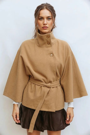 Elegantes Montmartre Cape aus weichem Wollmix mit Cape-Ärmeln und Gürtel