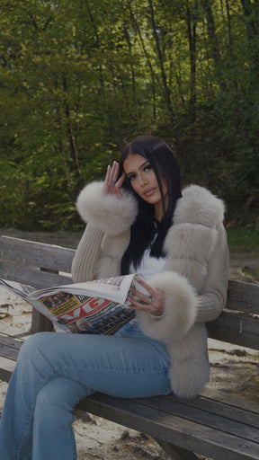 Eleganter Damen Strick-Cardigan mit luxuriösem Kunstfell, Taillengürtel & Feinstrick