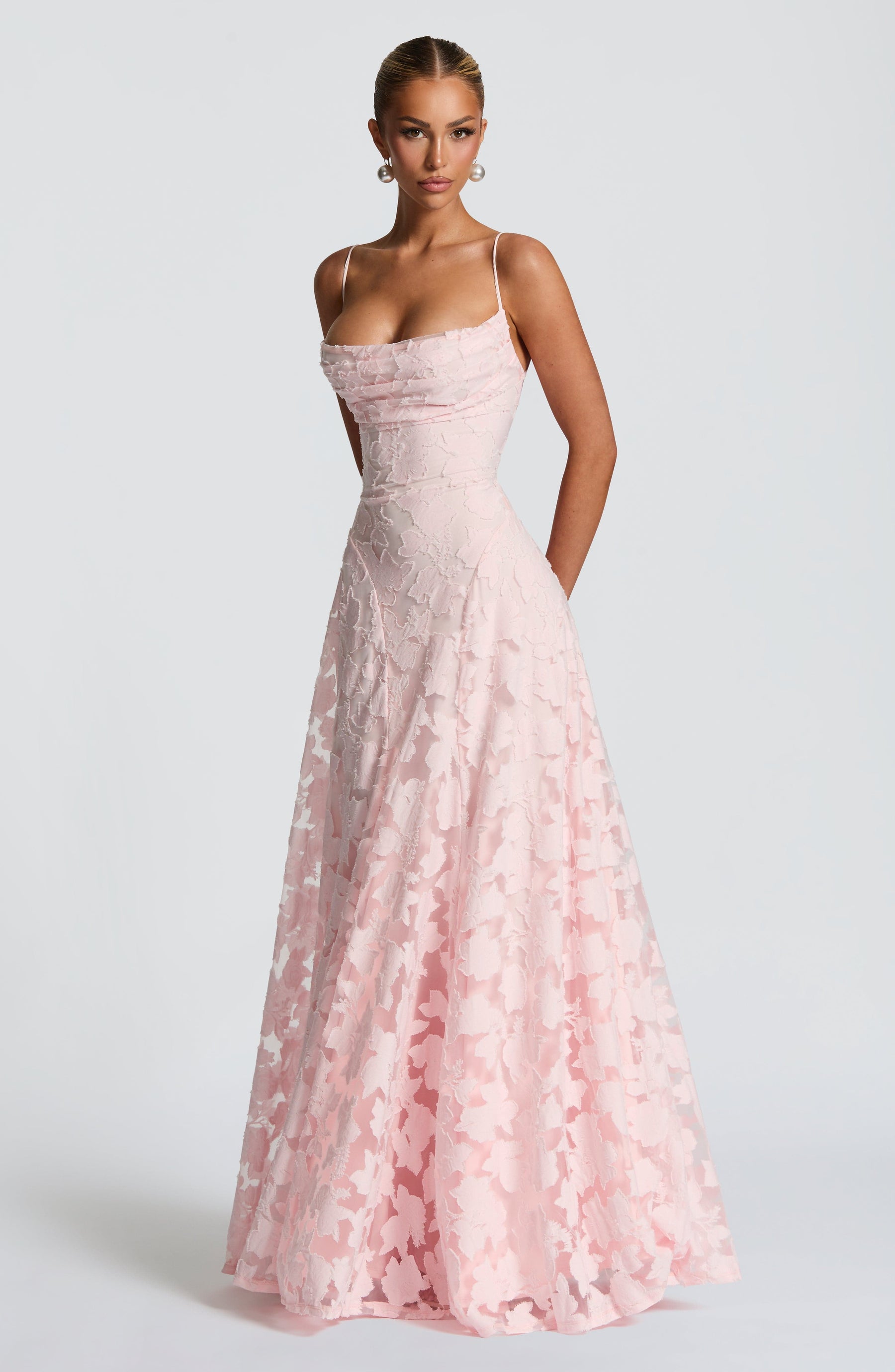 https://cdn.shopify.com/s/files/1/2060/7491/files/francis-maxi-dress-blush-dress-babyboo-fashion-1171634230.jpg?v=1757332752