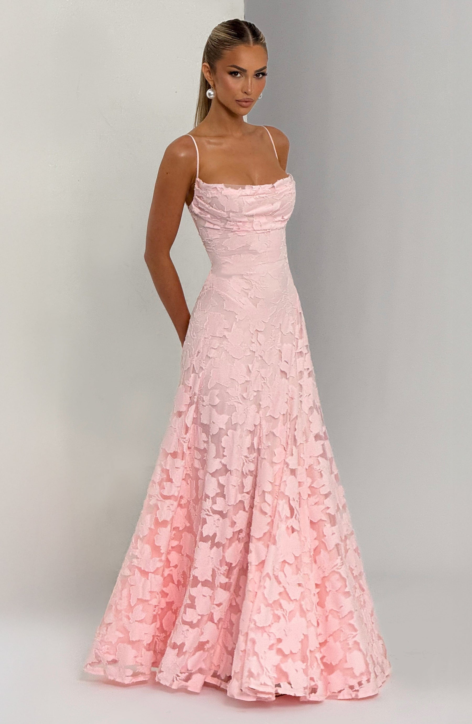 https://cdn.shopify.com/s/files/1/2060/7491/files/francis-maxi-dress-blush-dress-babyboo-fashion-1171754845.jpg?v=1757332753