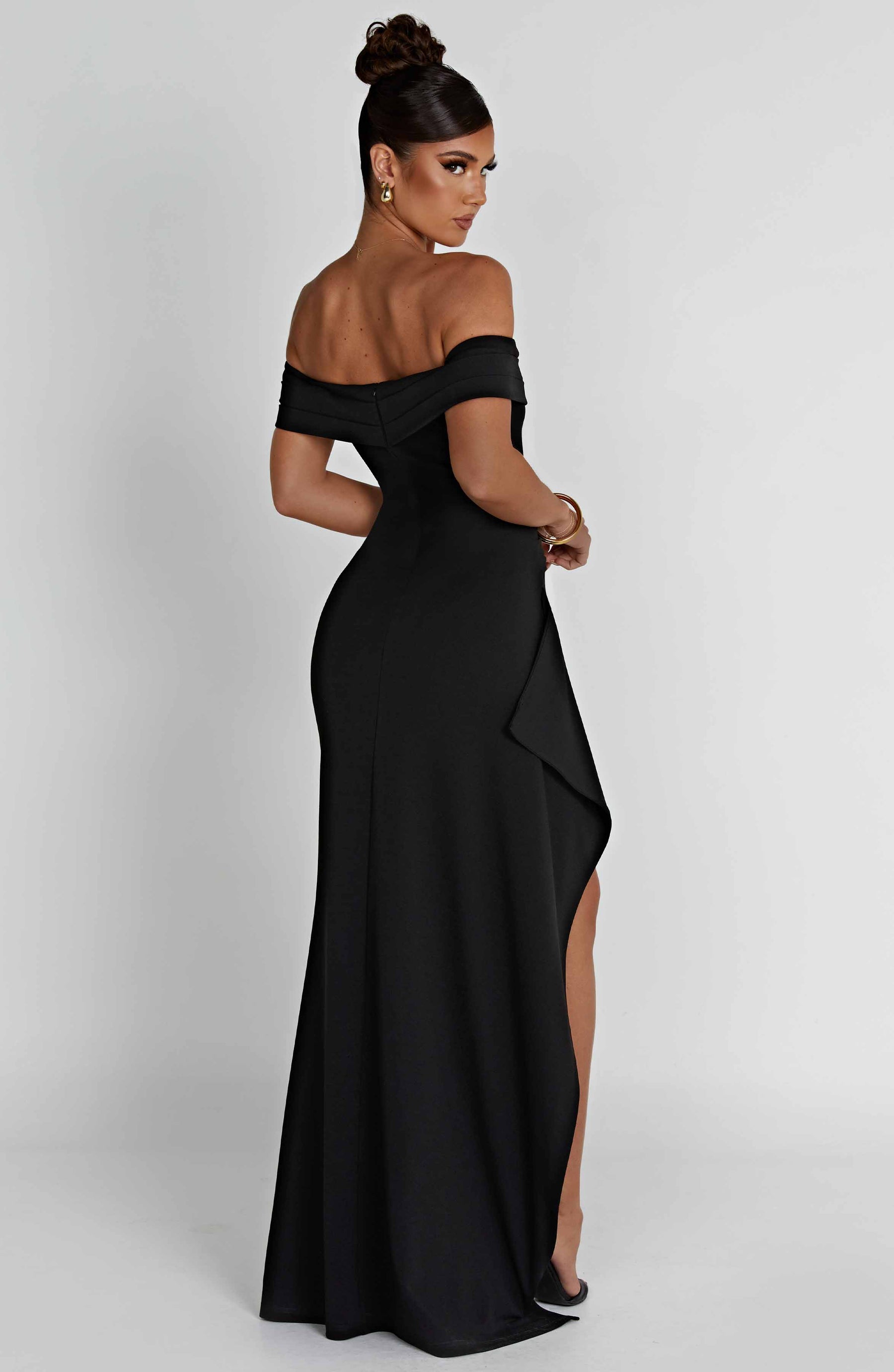 https://cdn.shopify.com/s/files/1/2060/7491/files/joyce-maxi-dress-black-dress-babyboo-fashion-30866230214719.jpg?v=1757595185