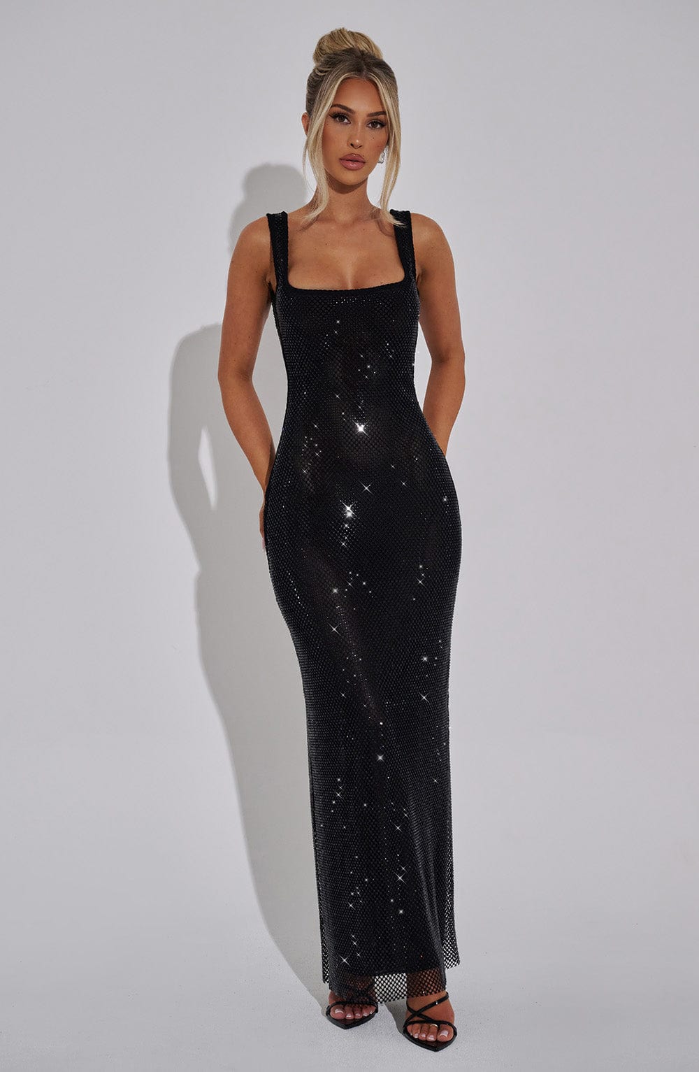 https://cdn.shopify.com/s/files/1/2060/7491/files/petra-maxi-dress-black-dress-xs-babyboo-fashion-32750468235327.jpg?v=1756710919