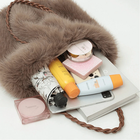 Loreen Kunstfell Tragetasche mit schicker Metallkette für Damen