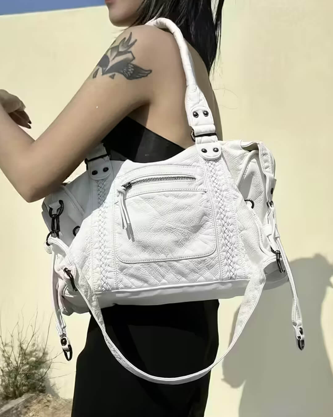 SOERA Tanja Schultertasche Damen aus veganem Leder in Schwarz